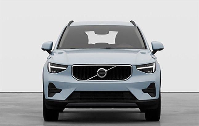Neu Volvo XC40 163 PS (119 kW) 2026 Blau SUV
