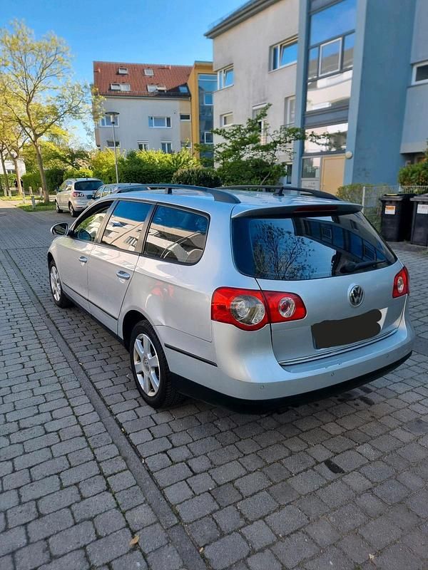 Second-hand VW Passat 140 CP (102 kW) 2008 Gri Break