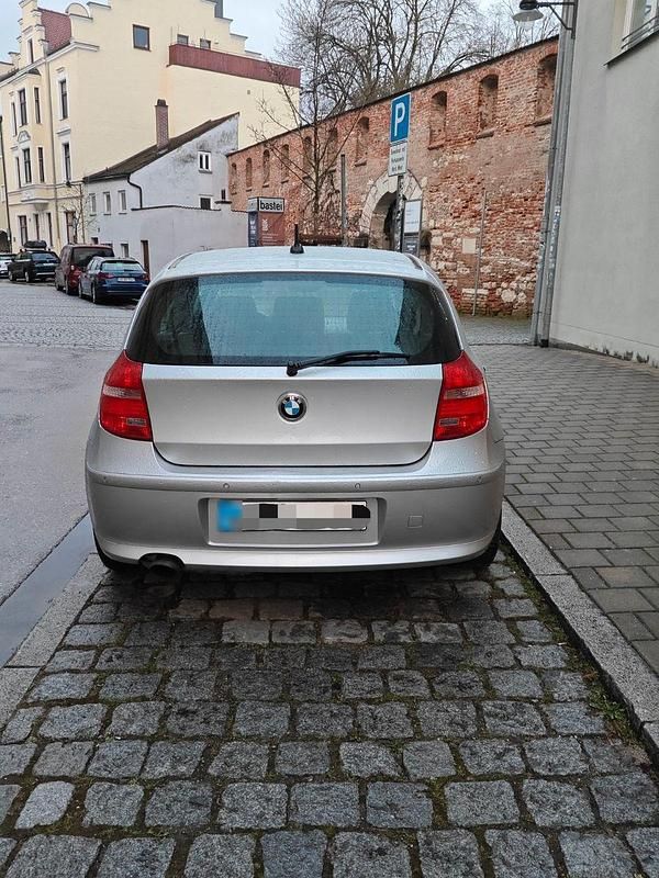 Gebraucht BMW 116 122 PS (89 kW) 2008 Grau Kleinwagen