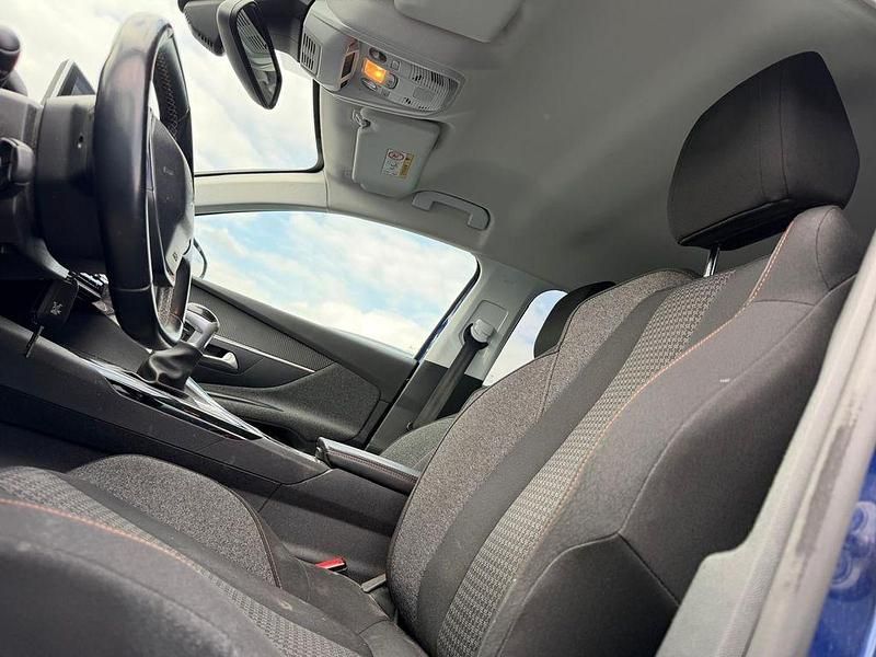 Gebraucht Peugeot 3008 Active 131 PS (96 kW) 2018 Grau SUV