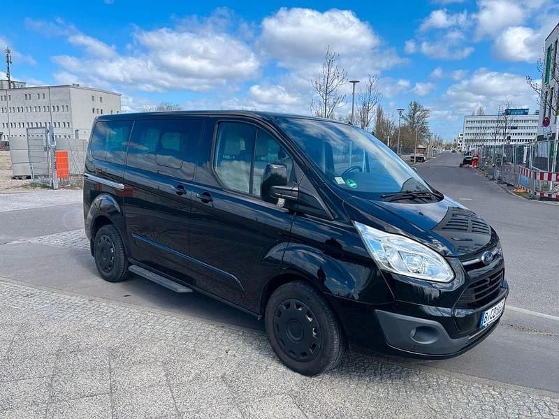 Gebraucht Ford Tourneo 170 PS (125 kW) 2016 Schwarz Van / Kleinbus