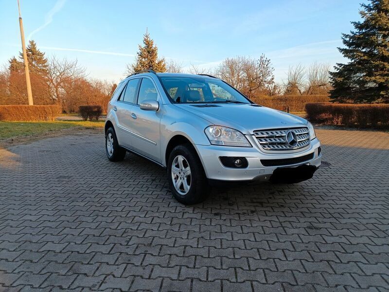 Silber Gebraucht 2007 Mercedes ML320 SUV | 7.900 € (Guter Preis) - Bild 1/4