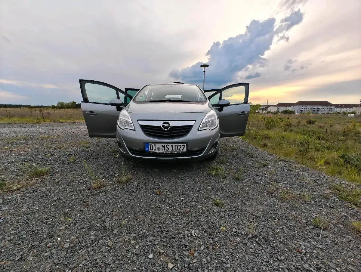 Używany Opel Meriva 140 KM (102 kW) 2012 Szary Minivan