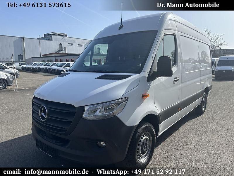 Gebraucht Mercedes Sprinter 170 PS (125 kW) 2023 Arktikweiss Van