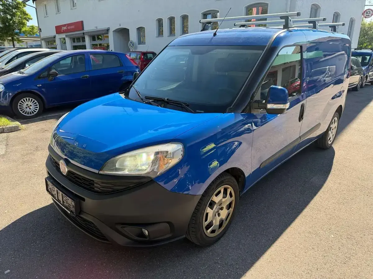 Gebraucht Fiat Doblò 101 PS (74 kW) 2016 Colore esterno (blau) Van / Kleinbus