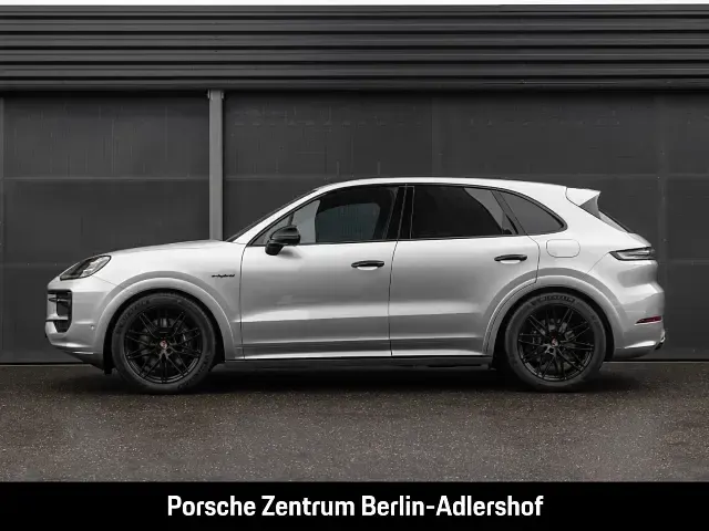 Gebraucht Porsche Cayenne Black Edition 470 PS (345 kW) 2026 Silber SUV
