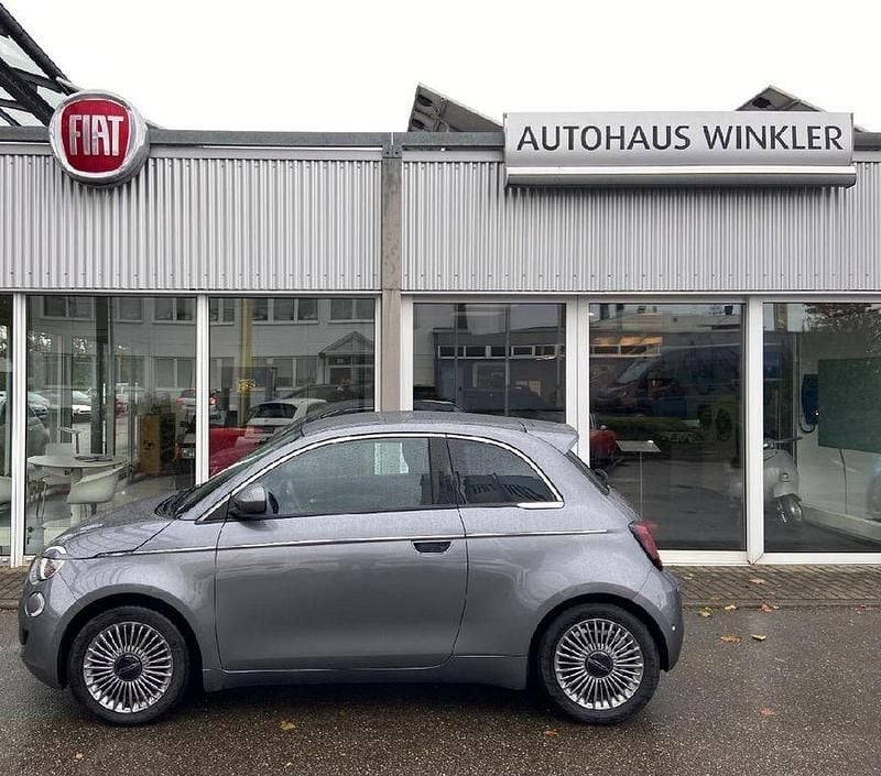 Colore esterno (mineral grau) Gebraucht 2023 Fiat 500e Basis Limousine | 25.990 € (Teuer) - Bild 1/4