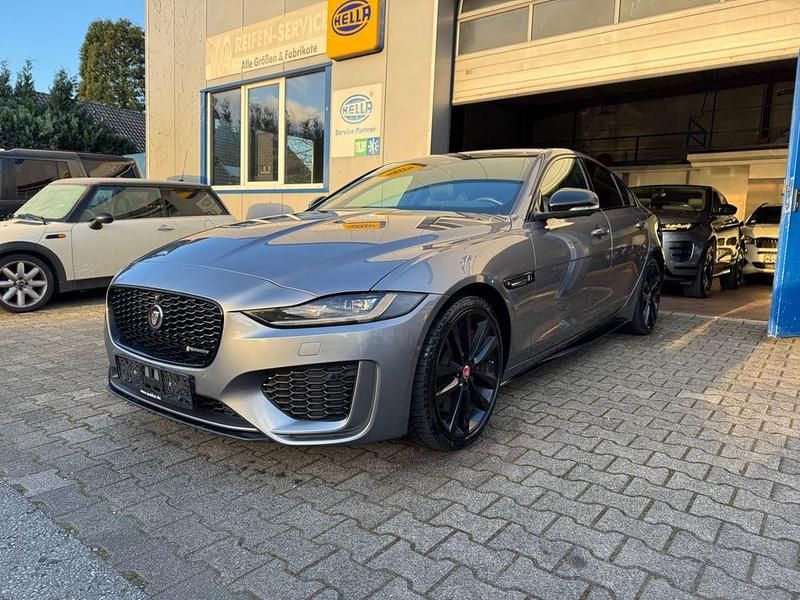 Gebraucht Jaguar XE R-Dynamic 250 PS (183 kW) 2022 Grau Limousine