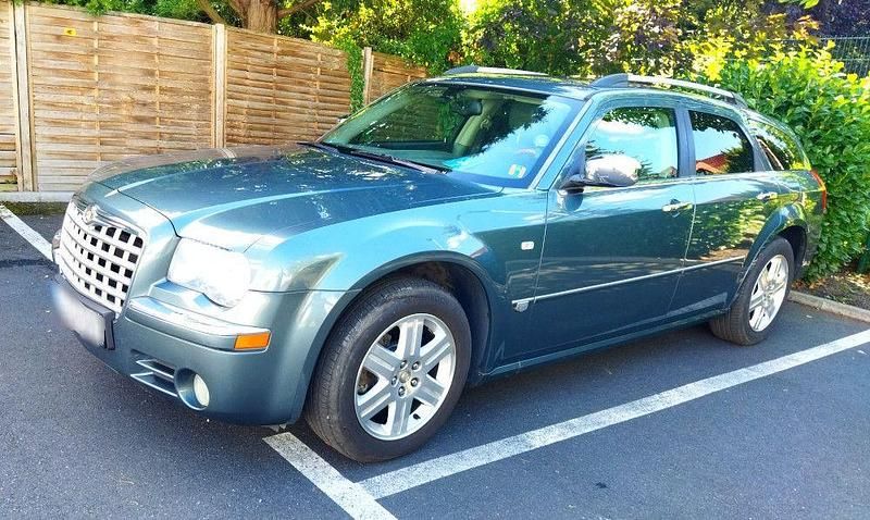 Grün Gebraucht 2005 Chrysler 300C Touring Kombi | 4.950 € (Superpreis) - Bild 1/4