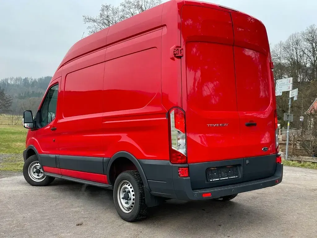 Gebraucht Ford Transit 131 PS (96 kW) 2017 Rot Van / Kleinbus