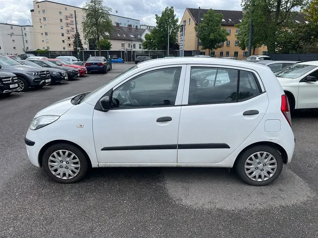 Gebraucht Hyundai i10 67 PS (49 kW) 2010 Weiß Kleinwagen