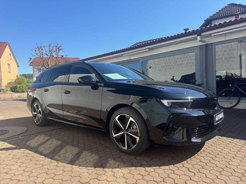 Nowe Opel Astra 131 KM (96 kW) 2025 Czarny Kombi