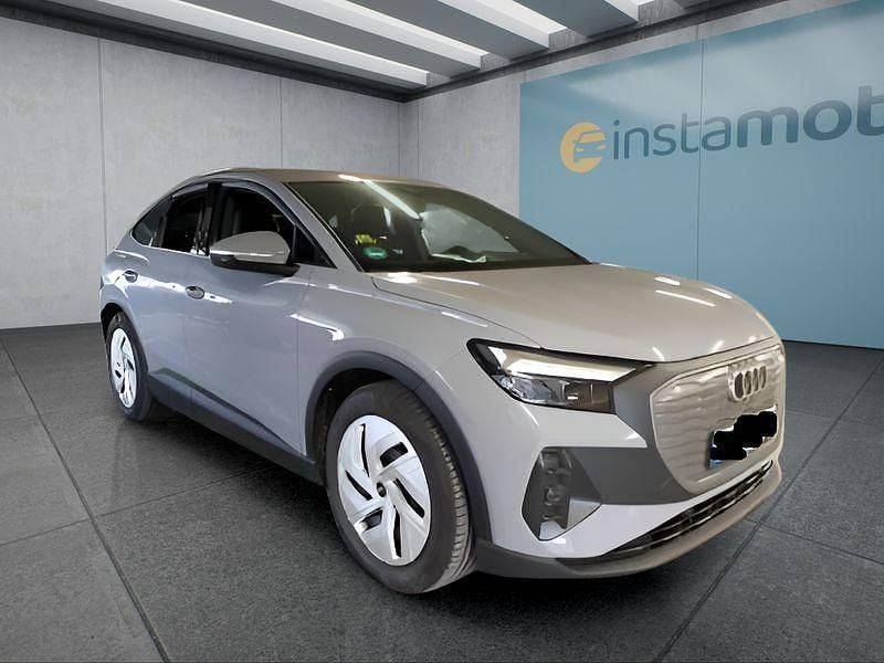 Grau Gebraucht 2022 Audi Q4 Sportback e-tron SUV | 27.399 € (Guter Preis) - Bild 1/4