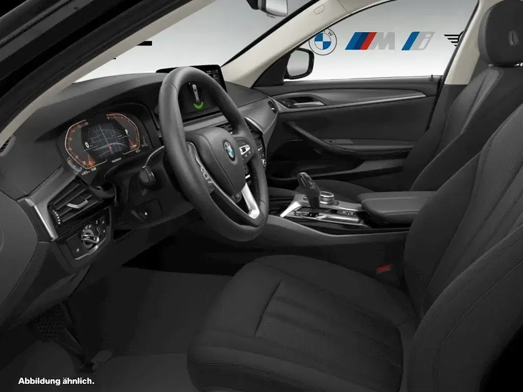 Gebraucht BMW 520 190 PS (139 kW) 2022 Saphirschwarz Kombi