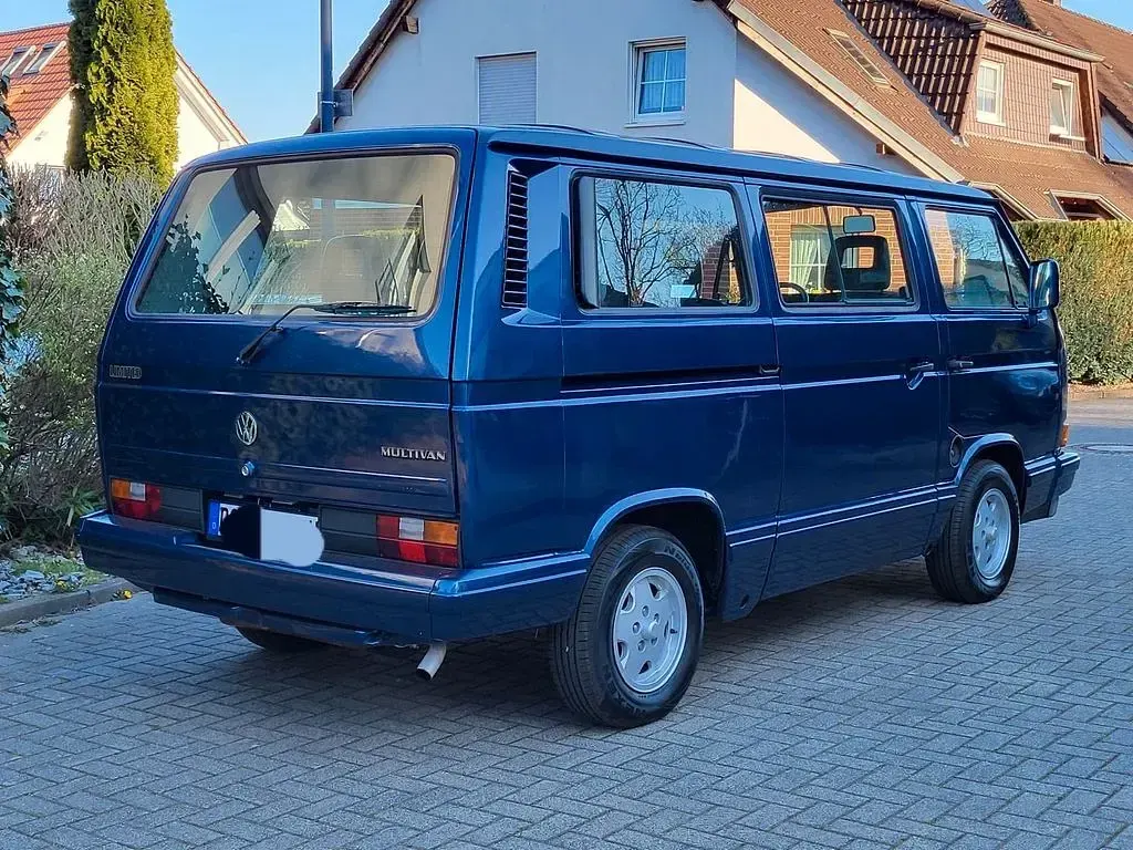 Used VW Multivan Edition 92 HP (67 kW) 1992 Blue Minivan
