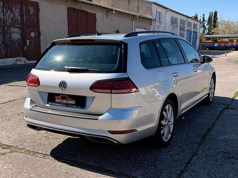 Gebraucht VW Golf VII Comfortline 116 PS (85 kW) 2019 Grau Kombi