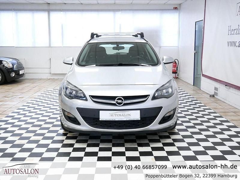Gebraucht Opel Astra Edition 165 PS (121 kW) 2013 Argon silber/ice silver (m2) Kombi