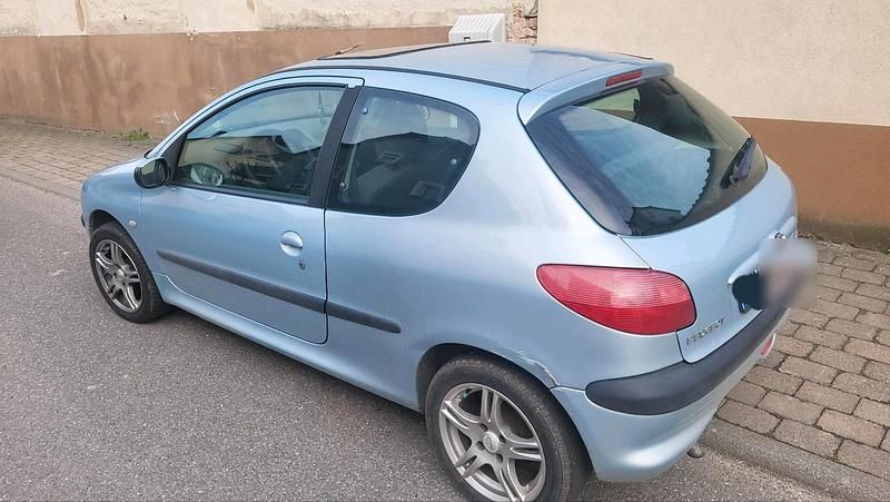 Gebraucht Peugeot 206 60 PS (44 kW) 2003 Blau Kleinwagen