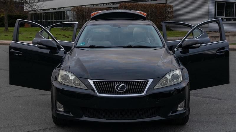 Gebraucht Lexus IS220d 177 PS (130 kW) 2009 Schwarz Limousine