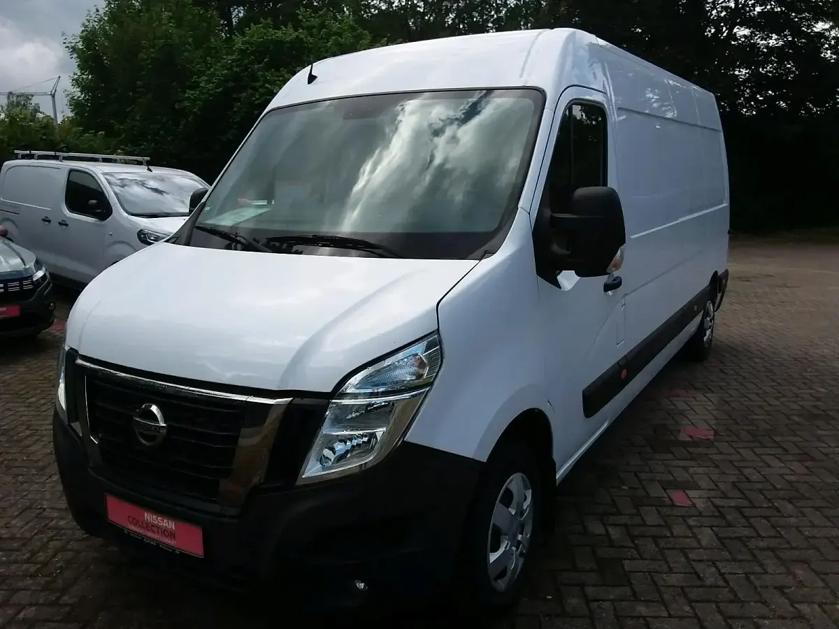 Gebraucht Nissan NV400 180 PS (132 kW) 2022 Weiß Van