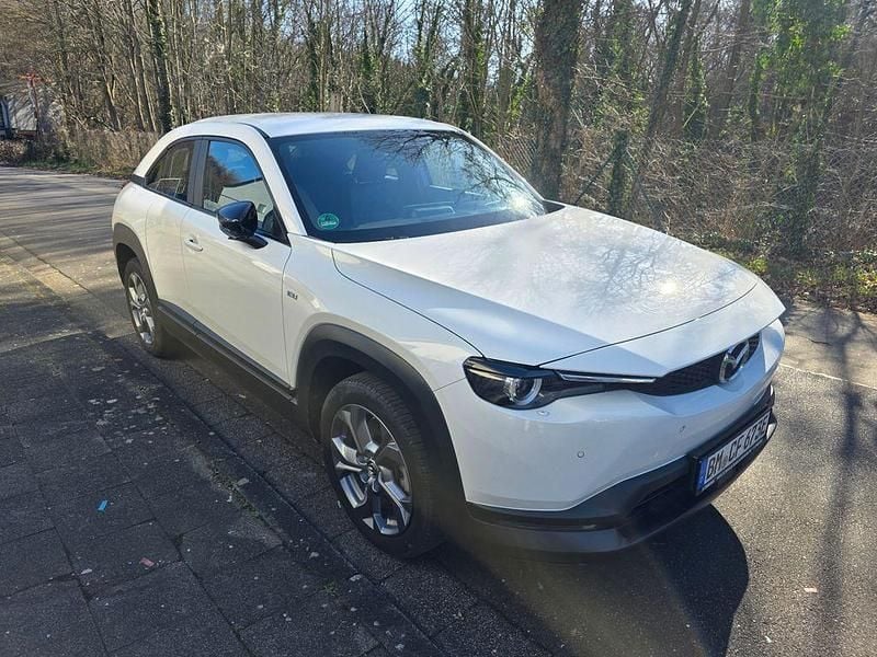 Gebraucht Mazda MX30 Exclusive-Line 106 kW (145 PS) 2023 Weiß SUV
