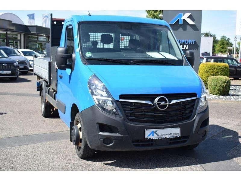 Blau (metallic) Gebraucht 2020 Opel Movano Van | 25.890 € - Bild 1/4