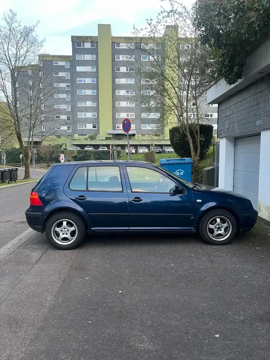 Brugt VW Golf IV 100 HK (73 kW) 2002 Blå Hatchback