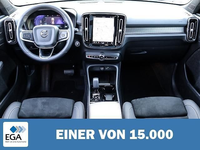 Gebraucht Volvo XC40 Plus 163 PS (119 kW) 2023 Metallic SUV