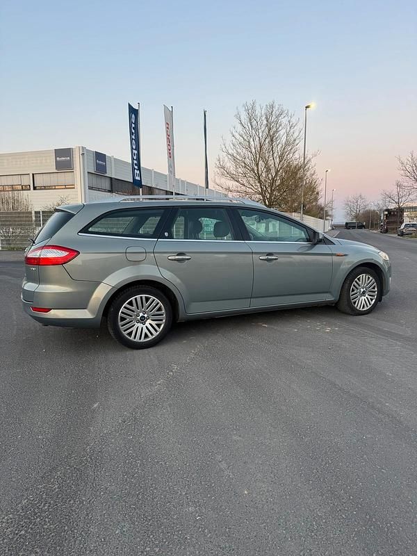 Gebraucht Ford Mondeo Ghia 175 PS (128 kW) 2008 Grau Kombi