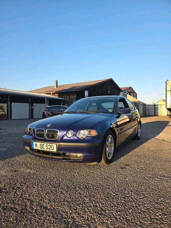 Blau Gebraucht 2002 BMW 316 Compact Kleinwagen | 1.400 € (Fairer Preis) - Bild 1/4