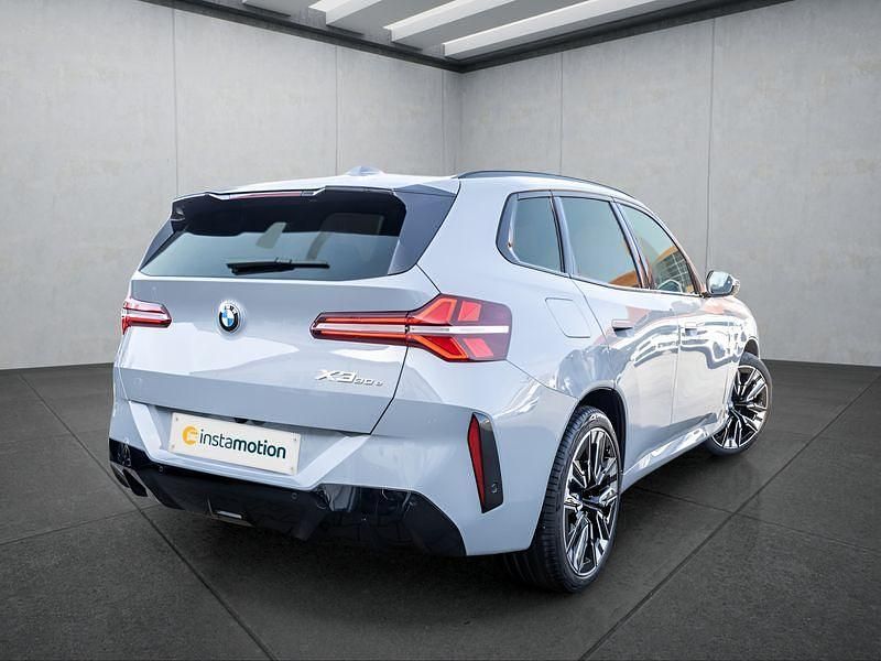 Gebraucht BMW 220 299 PS (219 kW) 2025 Grau SUV