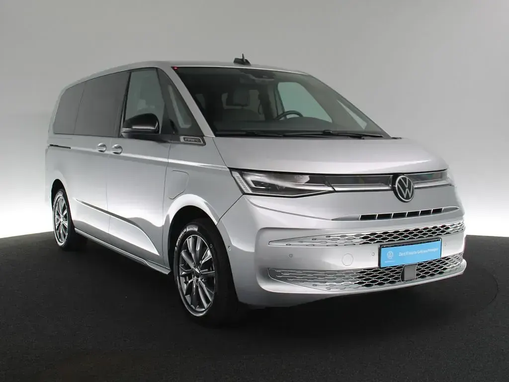 Gebraucht VW Multivan Energetic 218 PS (160 kW) 2022 Silber / reflexsilber Van / Kleinbus