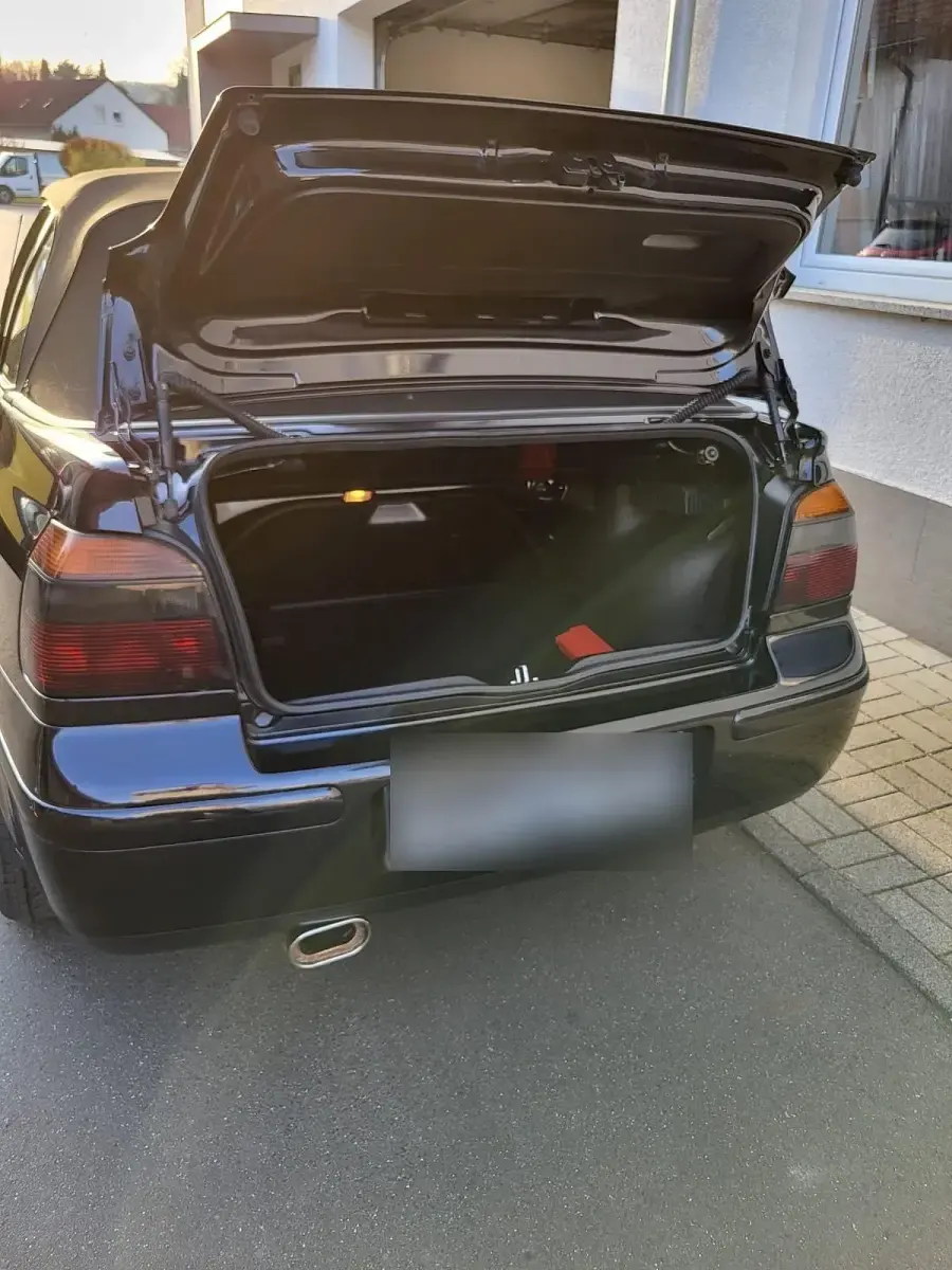 Gebraucht VW Golf Conceptline 116 PS (85 kW) 2001 Schwarz Cabrio