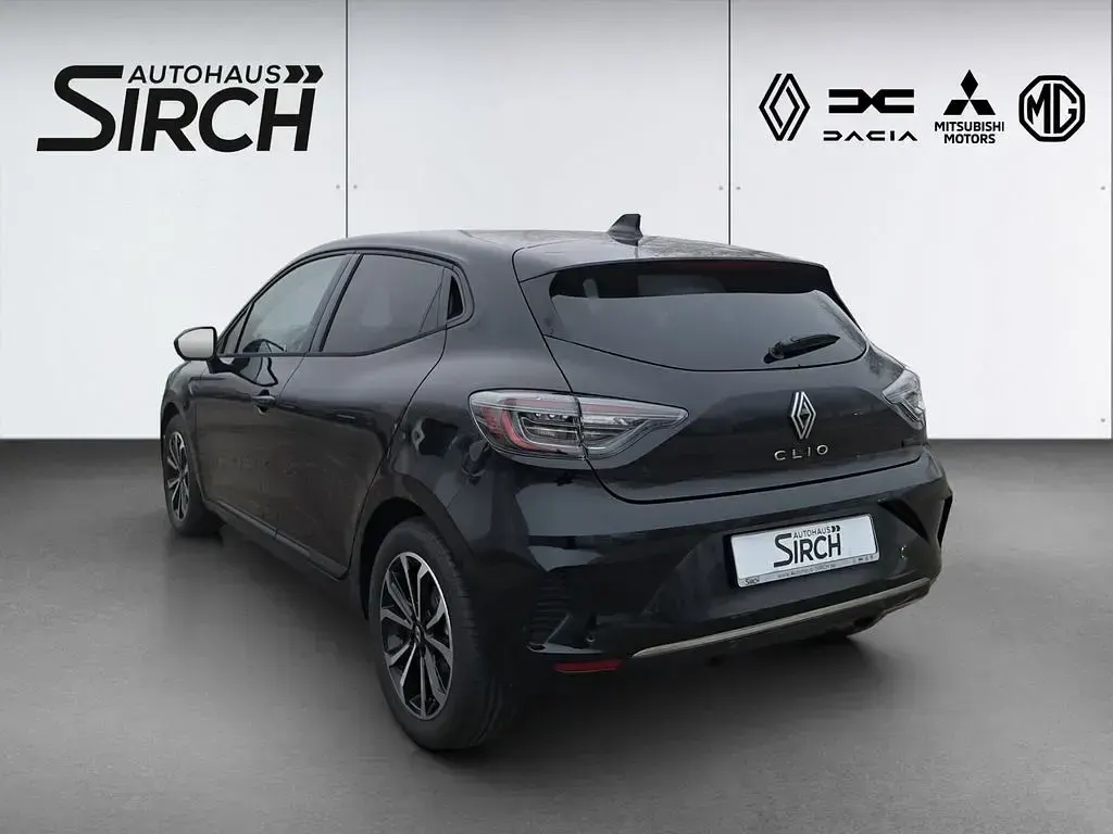 Uusi Renault Clio V Techno 143 HP (105 kW) 2025 Musta Sedan