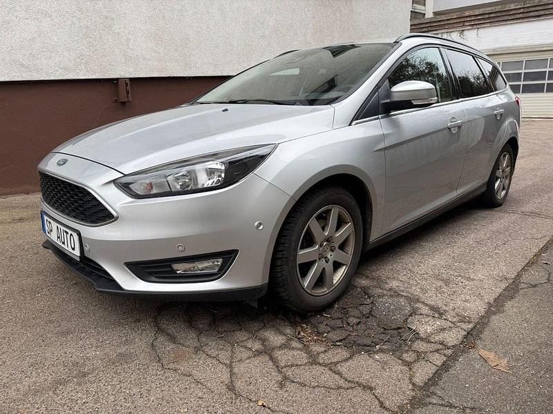 Gebraucht Ford Focus Cool & Connect 125 PS (91 kW) 2018 Silber Limousine