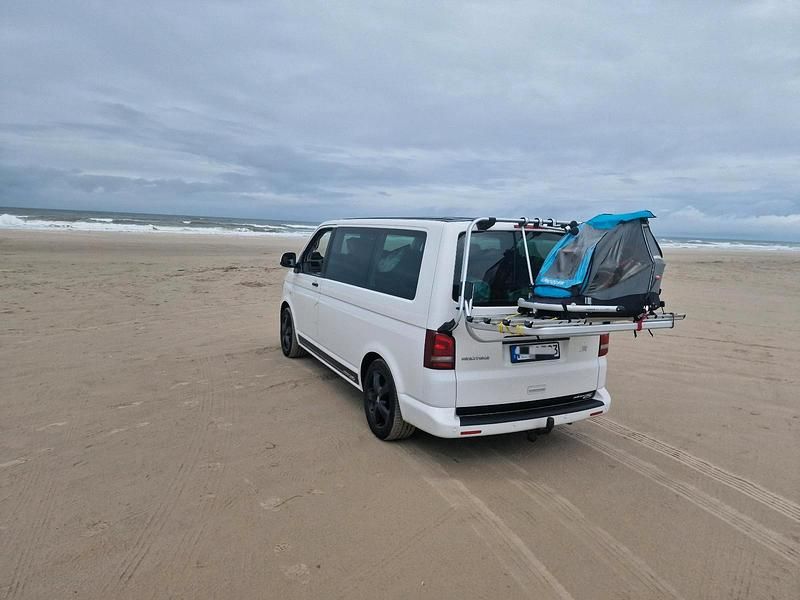 Weiß Gebraucht 2011 VW T5 Edition Van | 23.000 € - Bild 1/4