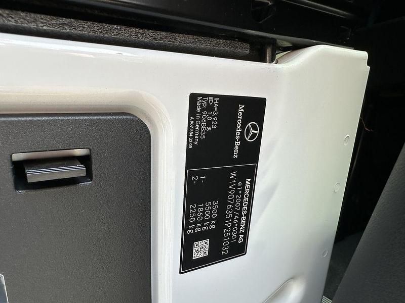 Gebraucht Mercedes Sprinter 143 PS (105 kW) 2020 Arktikweiss Van