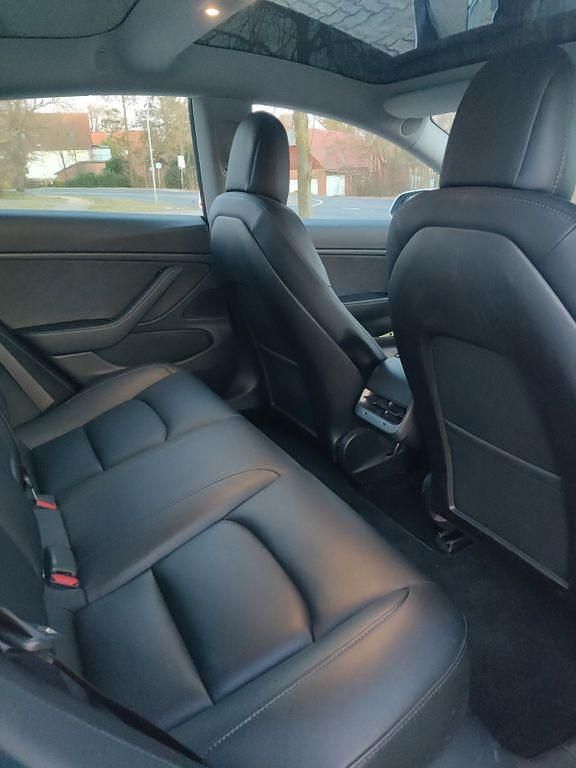 Gebraucht Tesla Model 3 350 kW (476 PS) 2019 Weiß Limousine