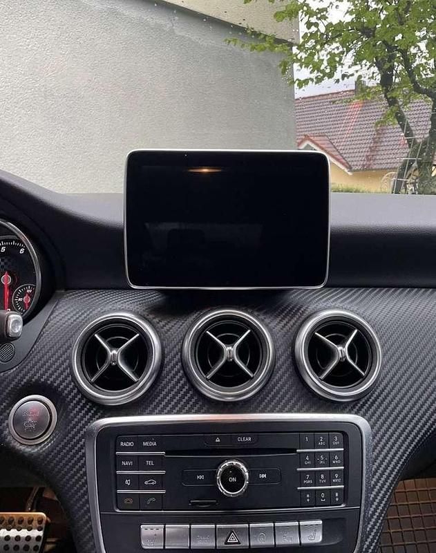 Gebraucht Mercedes 220 184 PS (135 kW) 2016 Weiß Kleinwagen