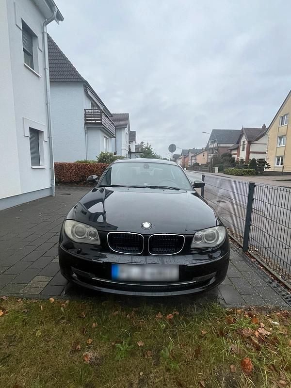Gebraucht BMW 118 143 PS (105 kW) 2008 Schwarz Kleinwagen