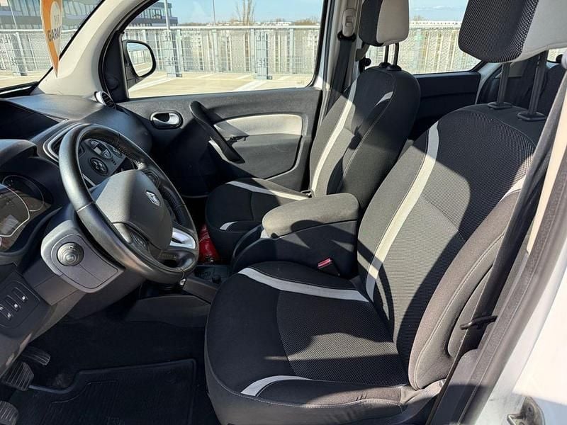 Usado Renault Kangoo Initiale Paris 114 HP (83 kW) 2014 Branco Monovolume