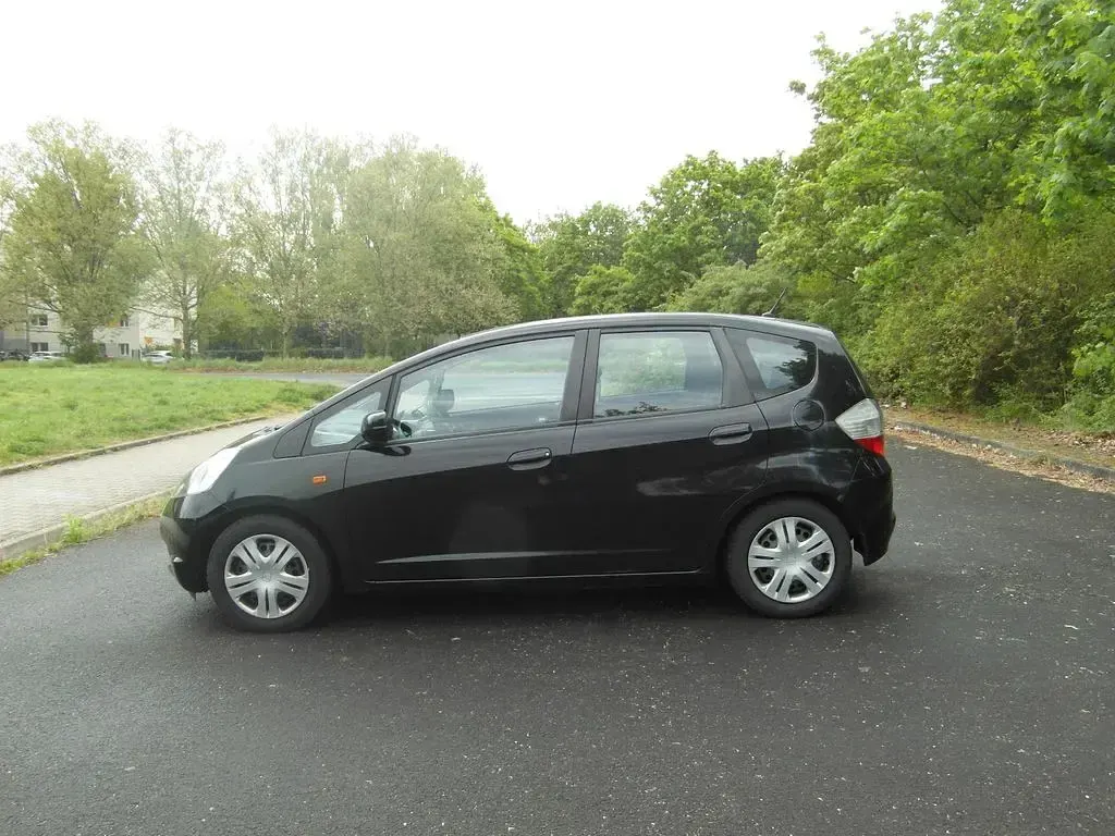 Gebraucht Honda Jazz Trend 90 PS (66 kW) 2009 Schwarz Kleinwagen