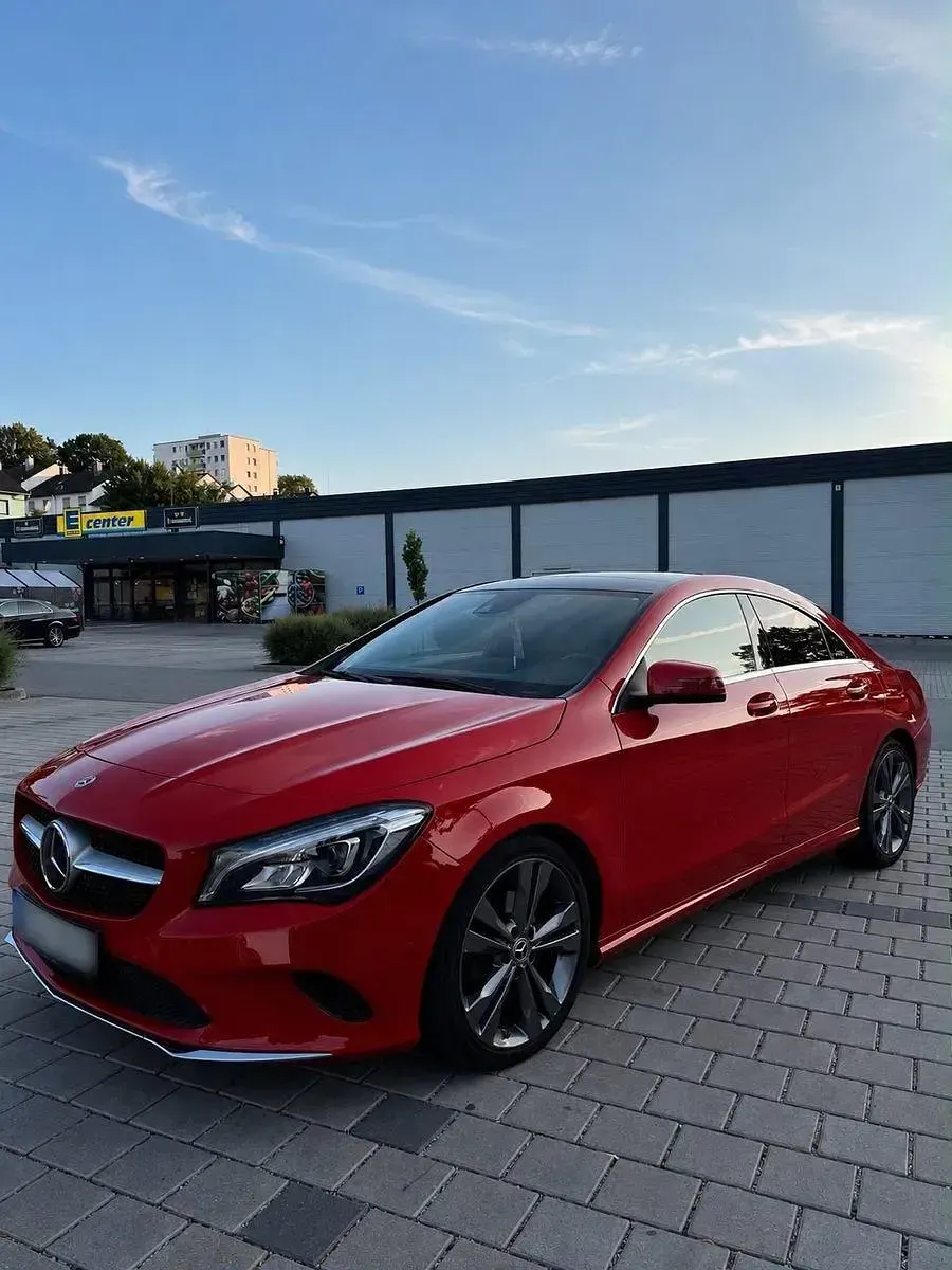 Gebraucht Mercedes CLA200 163 PS (119 kW) 2018 Rot Coupé