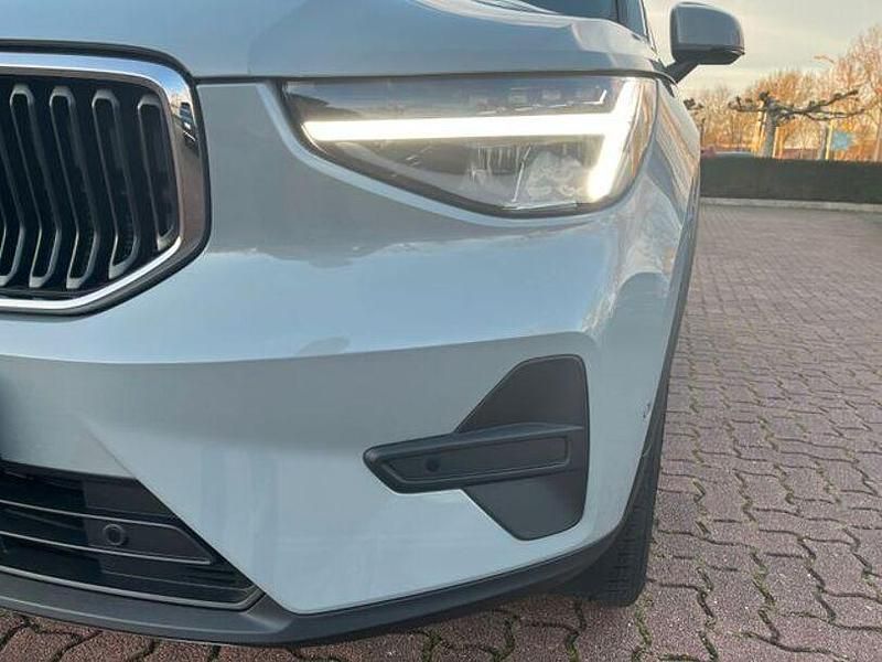 Gebraucht Volvo XC40 Core 163 PS (119 kW) 2025 Grau SUV