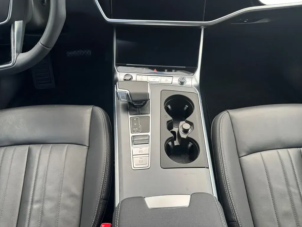 Gebraucht Audi A6 S-Line 204 PS (150 kW) 2025 Schwarz Kombi
