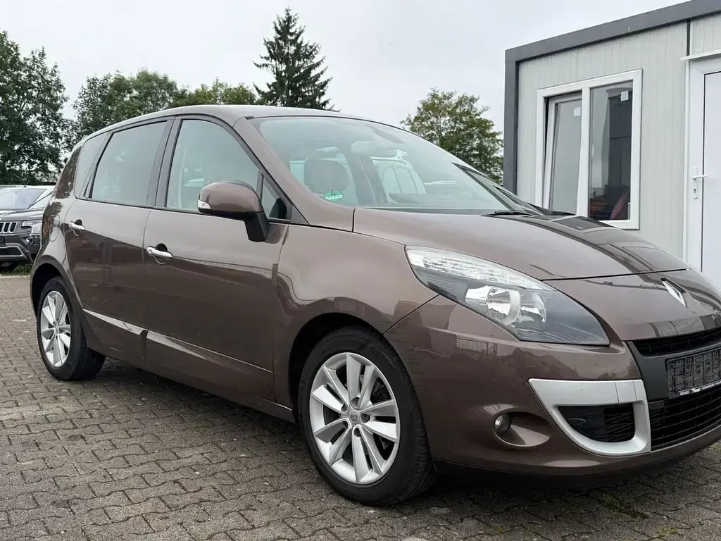 Gebraucht Renault Scénic III Luxe 131 PS (96 kW) 2009 Braun Van / Kleinbus