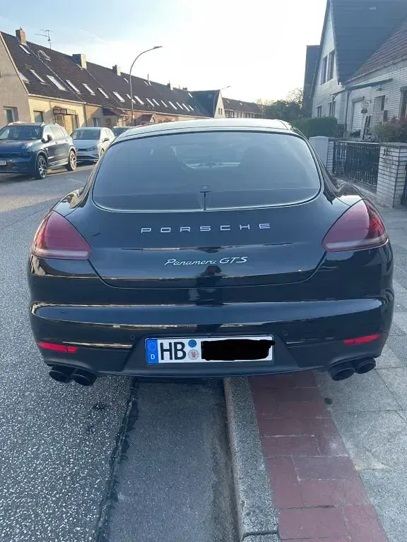 Gebraucht Porsche Panamera GTS 441 PS (324 kW) 2014 Schwarz Kleinwagen