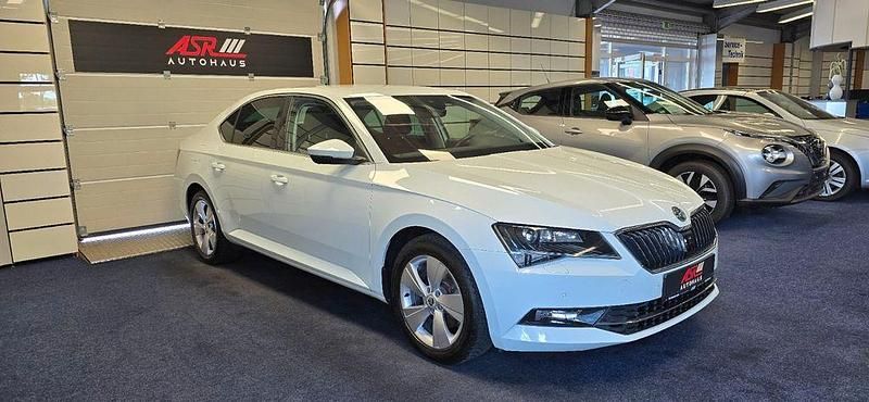 Gebraucht Skoda Superb Style 179 PS (131 kW) 2017 Weiß Limousine