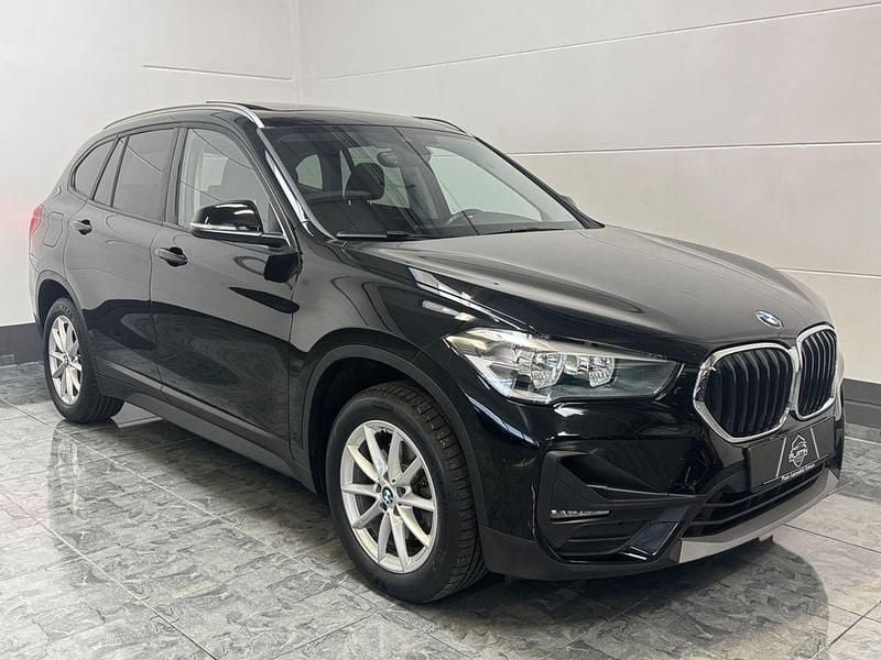Schwarz Gebraucht 2020 BMW X1 Advantage SUV | 17.590 € (Fairer Preis) - Bild 1/4