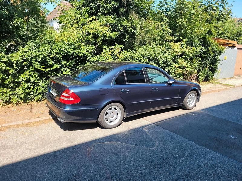 Andere farben Gebraucht 2001 Mercedes E320 Edition Limousine | 3.500 € (Superpreis) - Bild 1/4